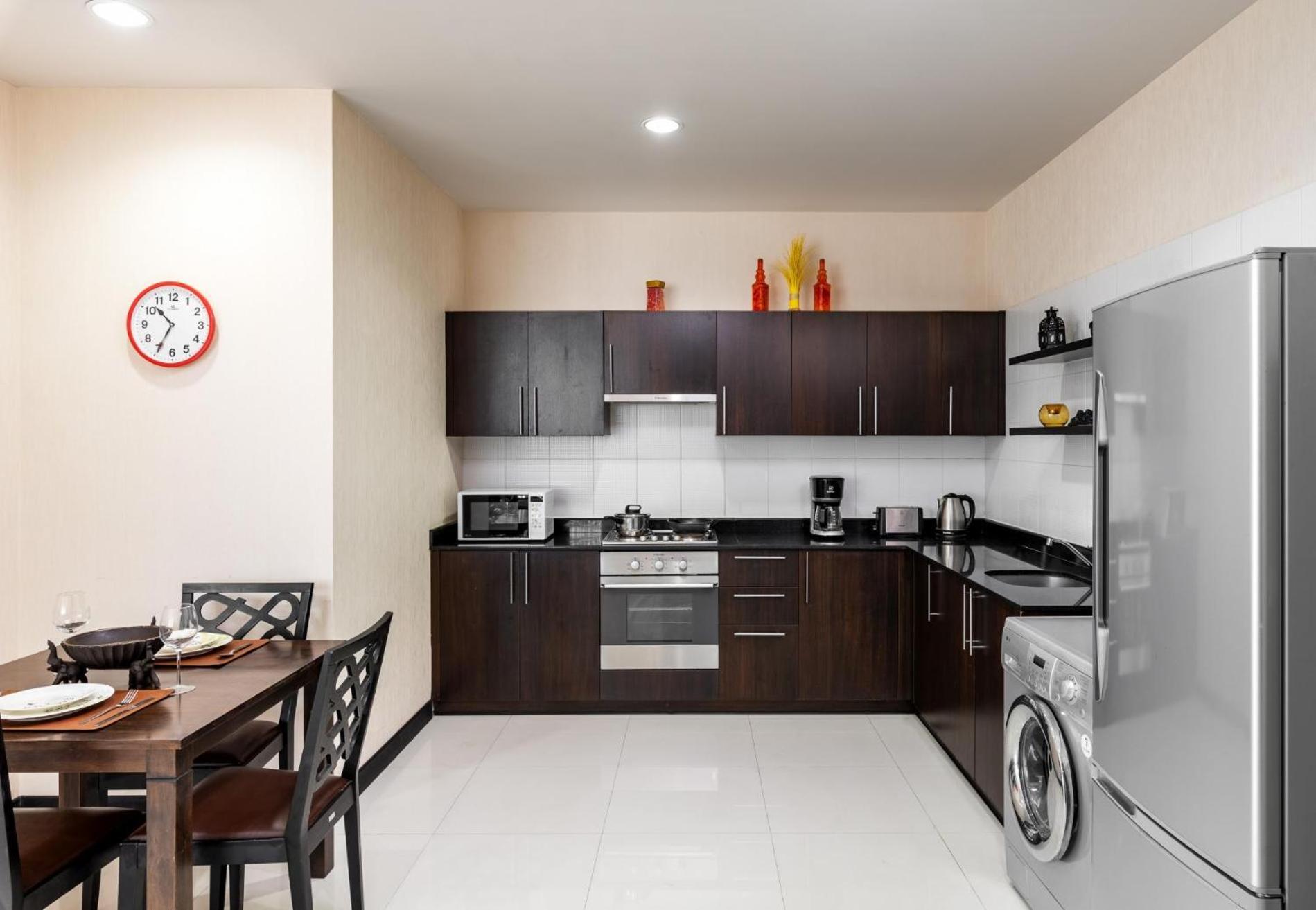 Veloche 2 Bedroom Apartment With Seaview Karon Exteriör bild